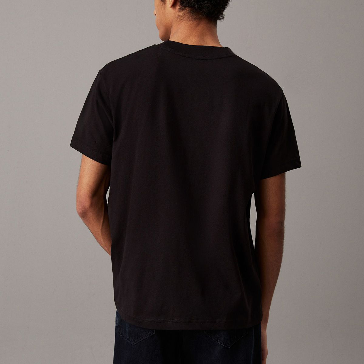 CALVIN KLEIN - Camiseta negra con monograma Calvin Klein