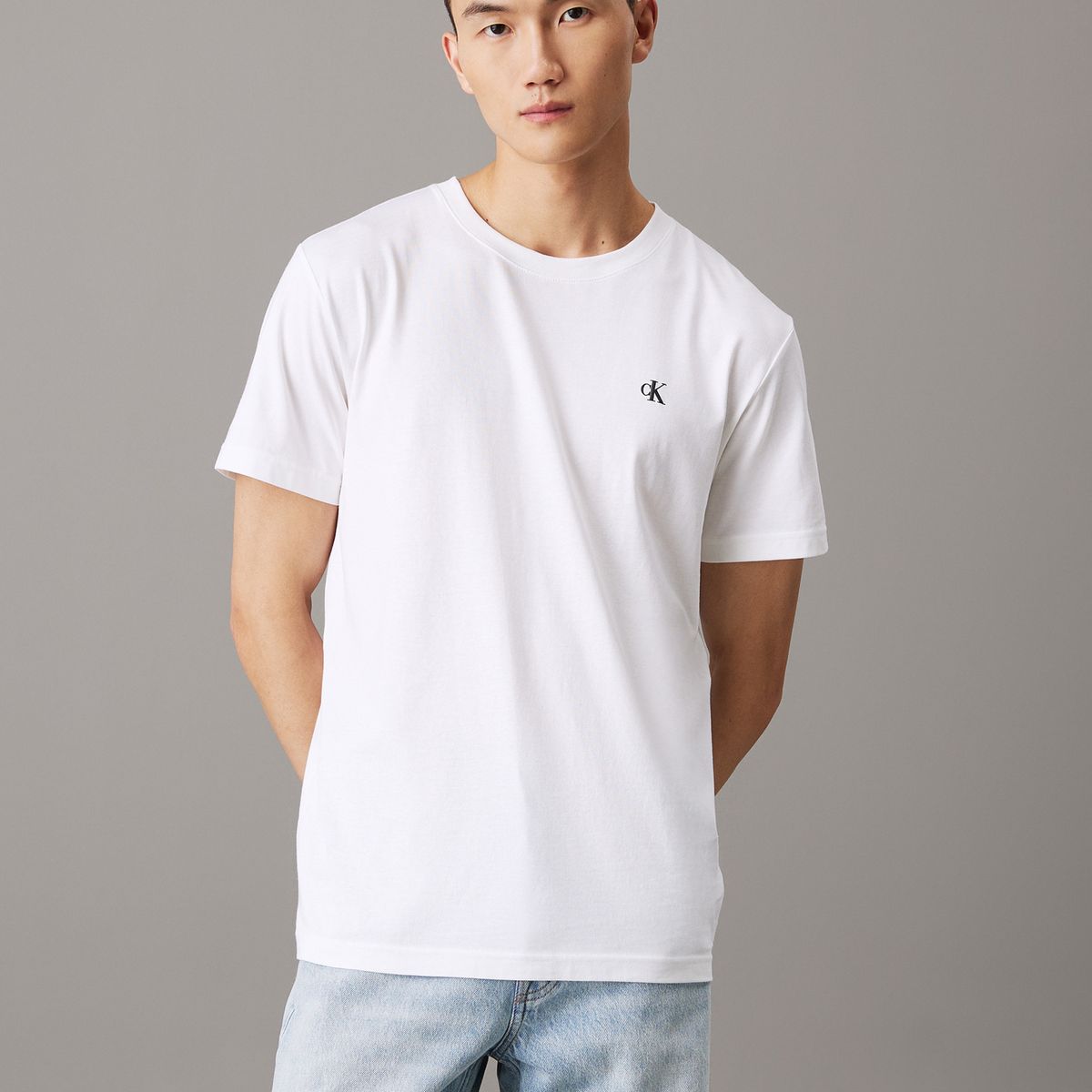 CALVIN KLEIN - Camiseta blanca con logo en la parte trasera Calvin Klein