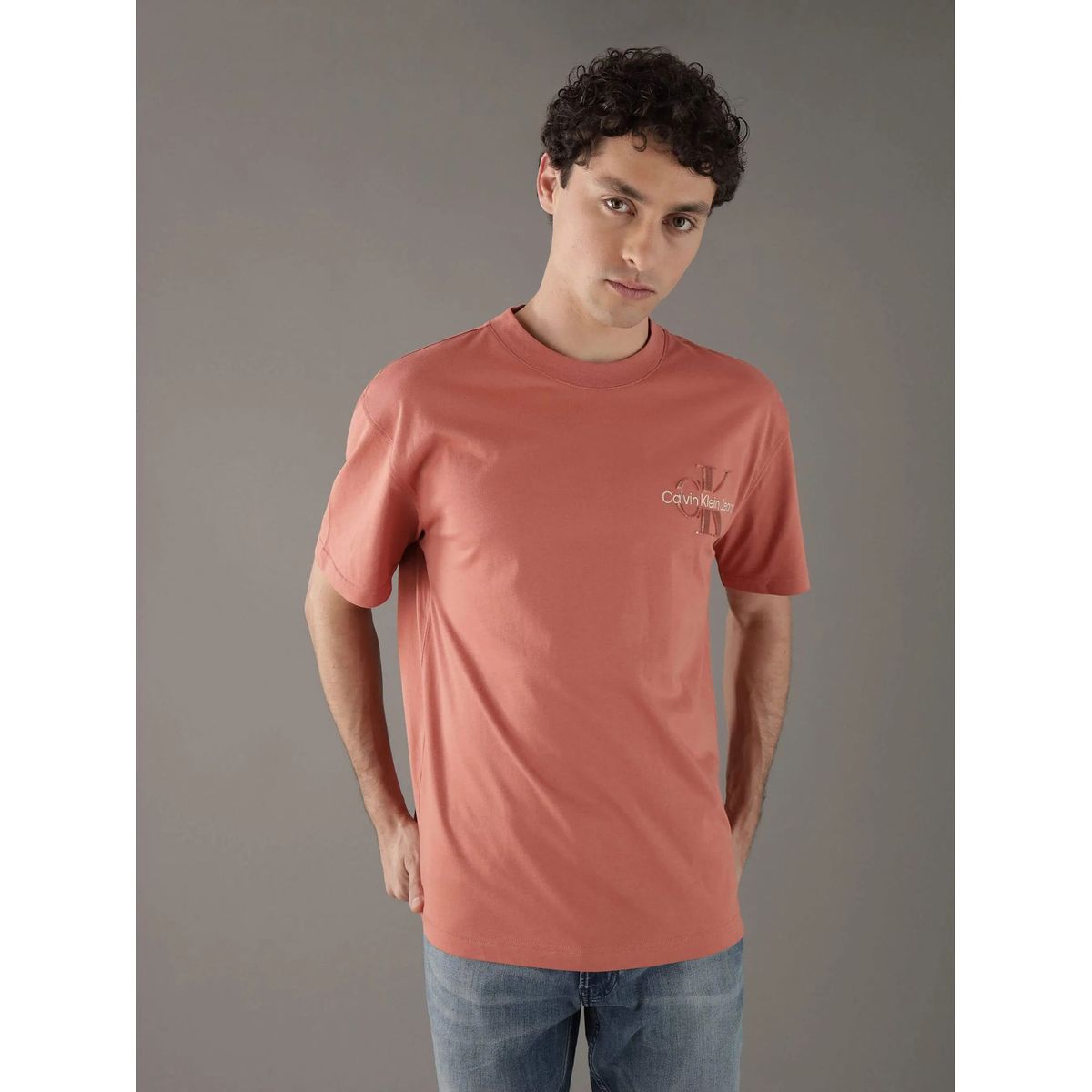 CALVIN KLEIN - Camiseta naranja con monograma Calvin Klein