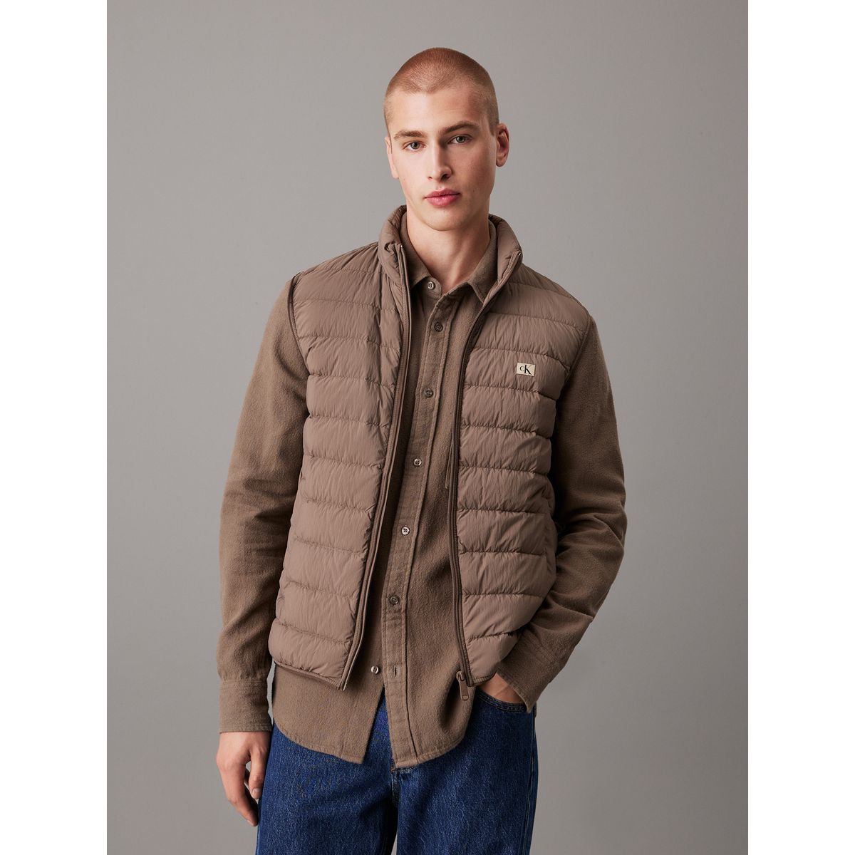 CALVIN KLEIN - Chaleco chocolate acolchado ultraligero Calvin Klein