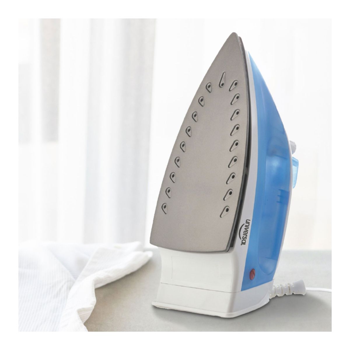 UNIVERSAL - Plancha de Ropa a Vapor Universal L82320 Azul