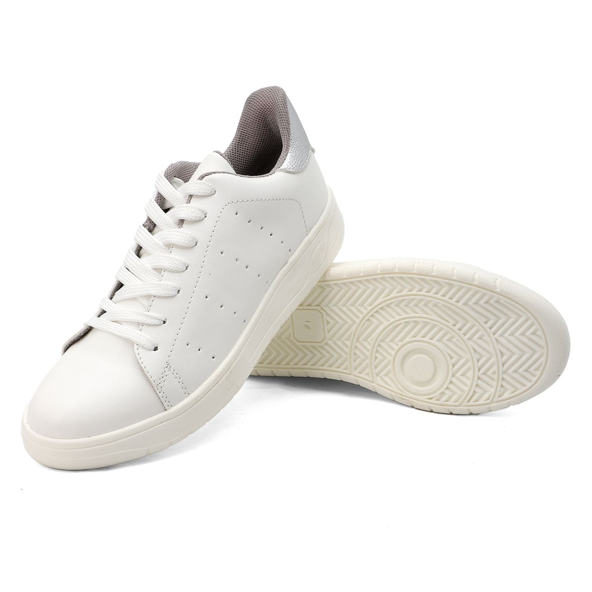 SEVENTEEN - TENIS BLANCOS CON CHULO PLATEADO SEVENTEEN ONE SMITH SILVER