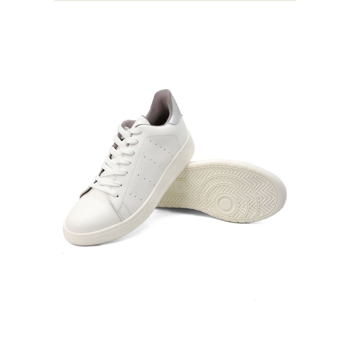 SEVENTEEN - TENIS BLANCOS CON CHULO PLATEADO SEVENTEEN ONE SMITH SILVER