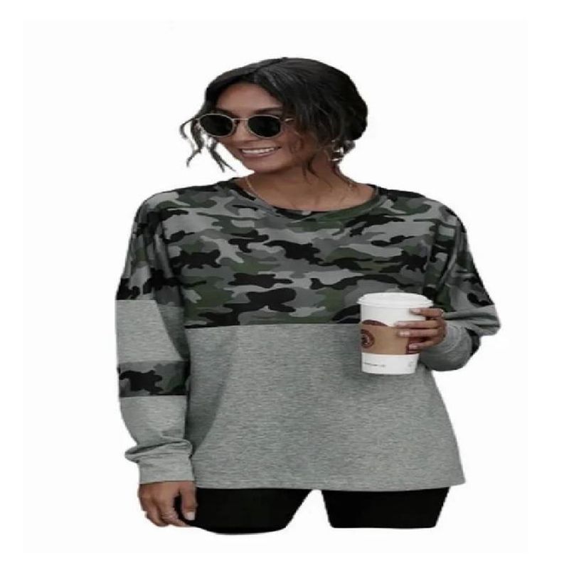 100 - Sueter basico gris con camuflado