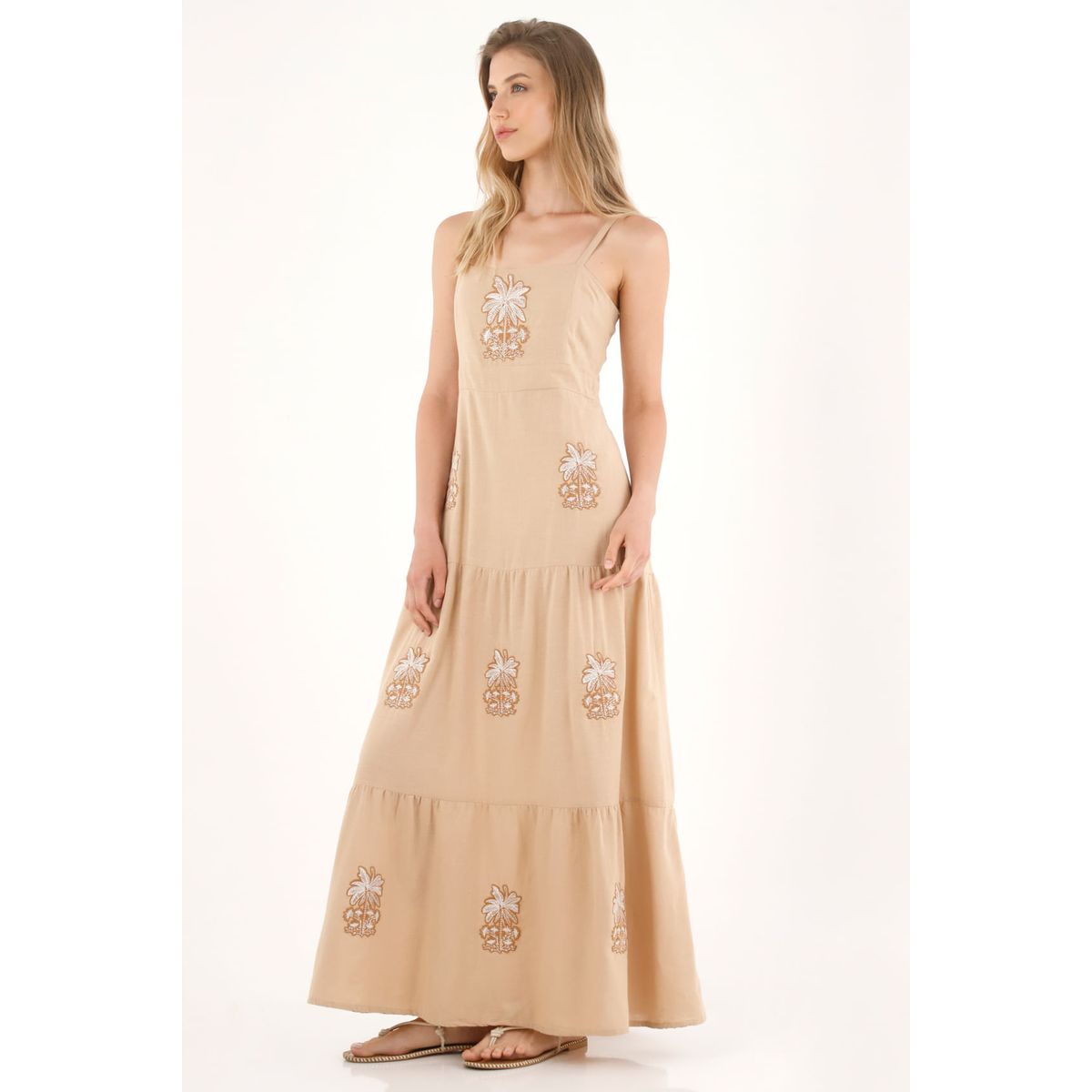 TENNIS - Vestido largo con vuelo y apliques bordados crudo para mujer