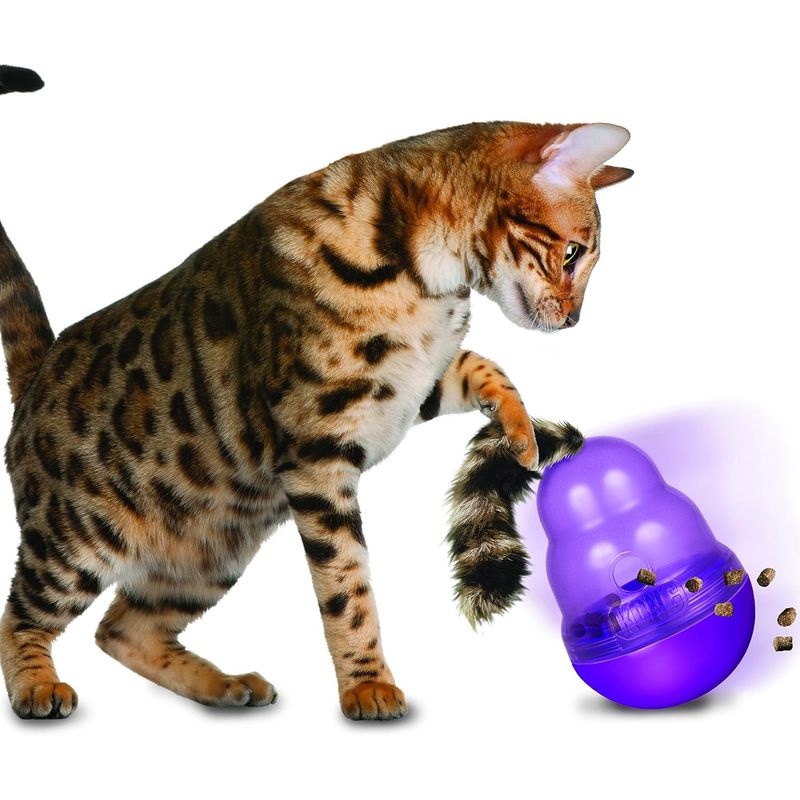 KONG - Kong Juguete Gato Wobbler Con Plumas