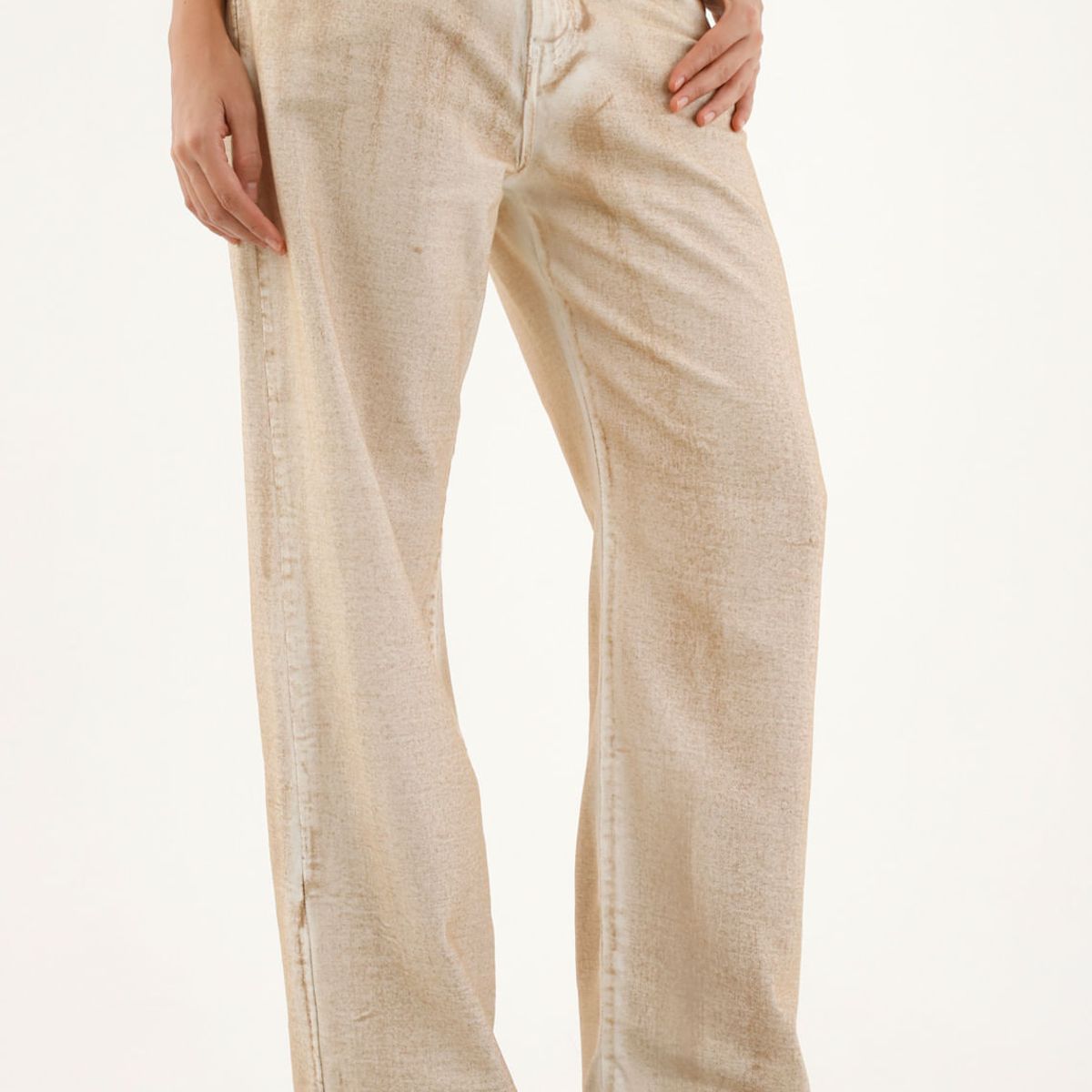 TENNIS - Jean con pigmento irregular café para mujer