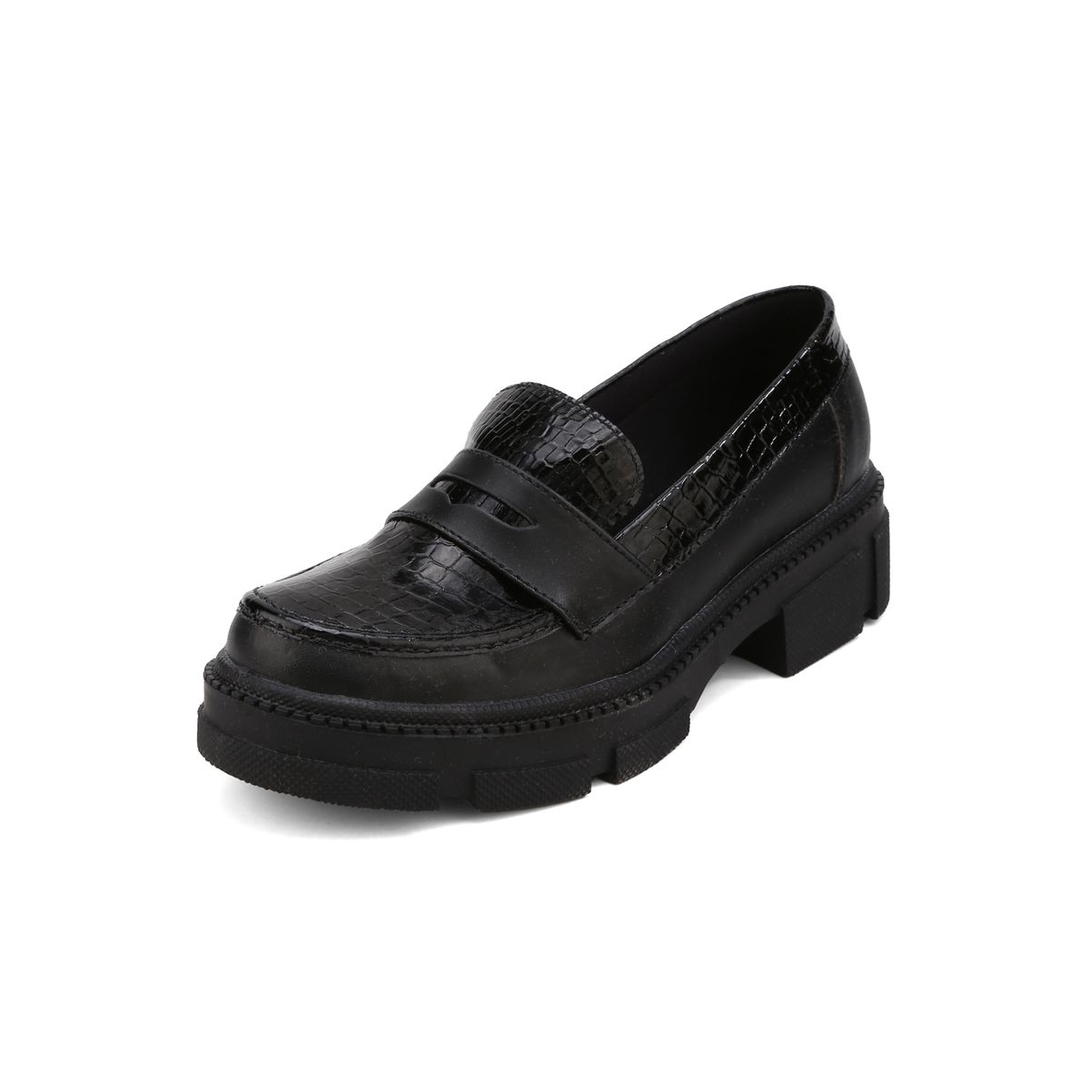 SEVENTEEN - MOCASINES NEGROS CON GRABADO EN CHAROL SEVENTEEN GABY