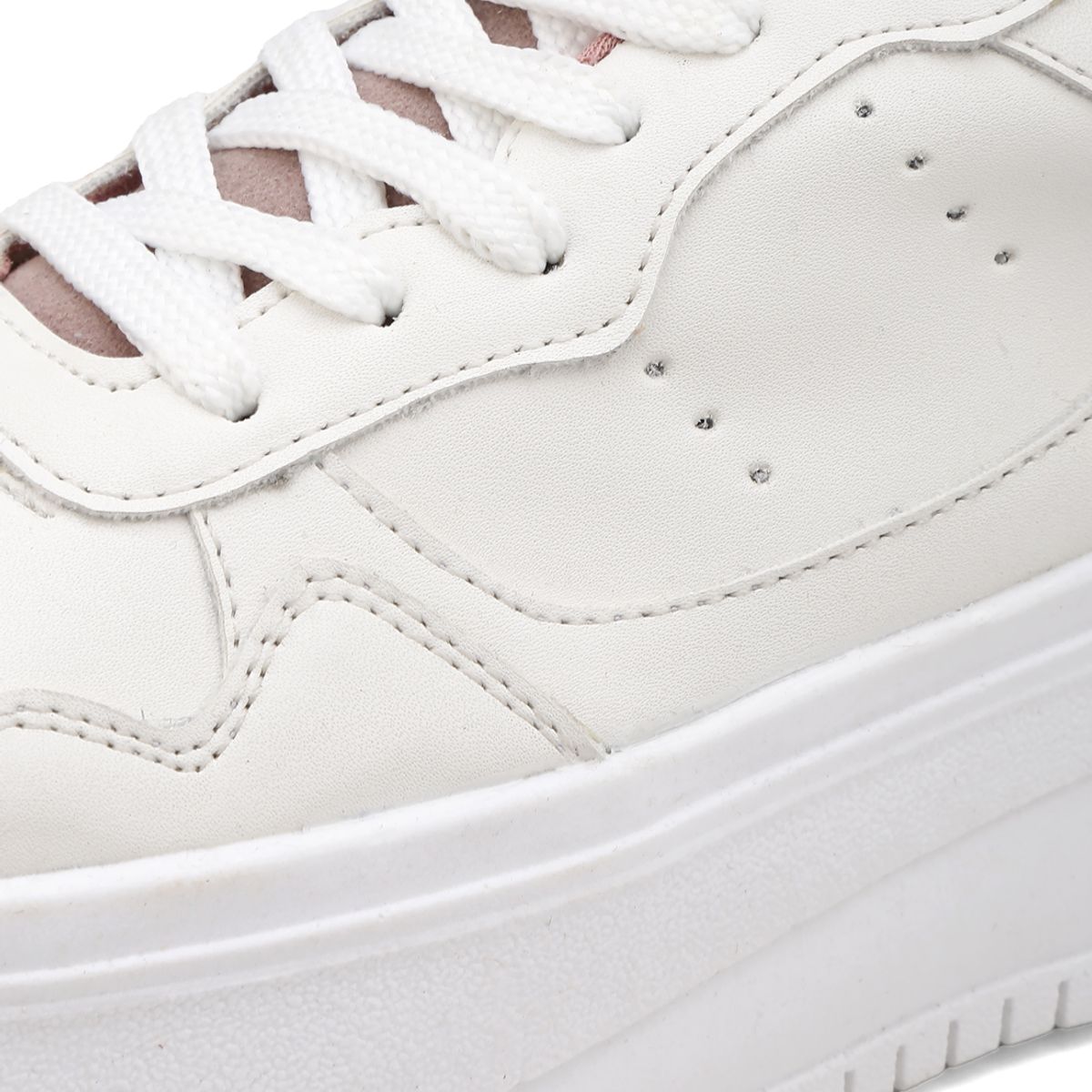 SEVENTEEN - TENIS BLANCOS CON CHULO ROSADO SEVENTEEN LESLIE