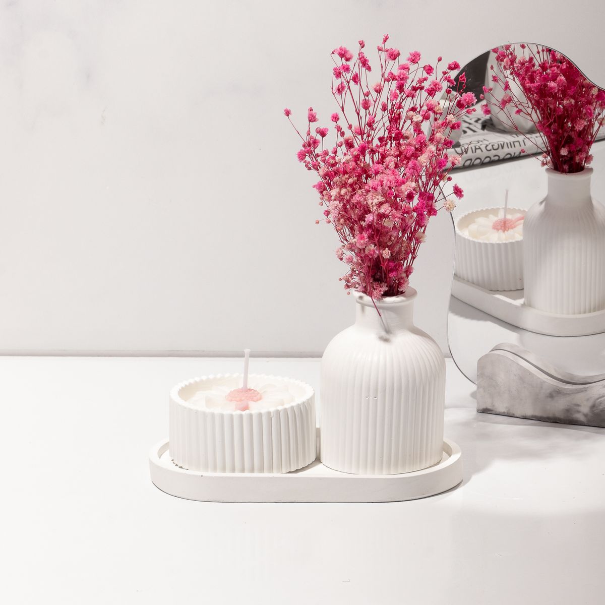 DECORACIONES ALE Y GABI - Jarron base ovalada flores y vela margarita 4 piezas