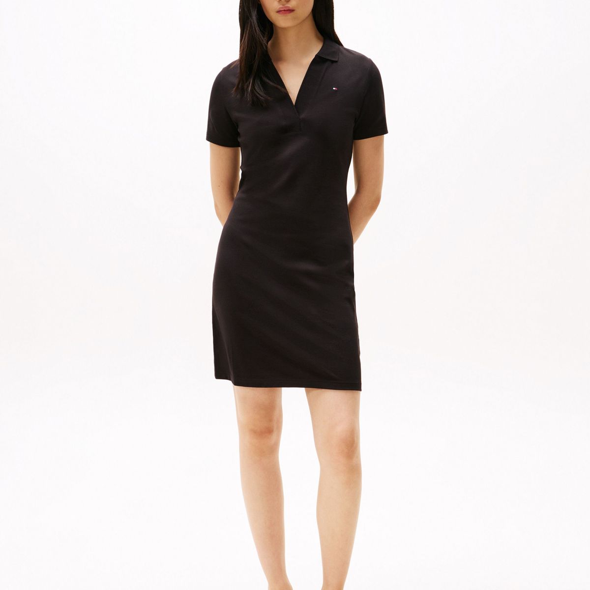 TOMMY HILFIGER - Vestido negro tipo polo con cuello en V abierto Tommy Hilfiger