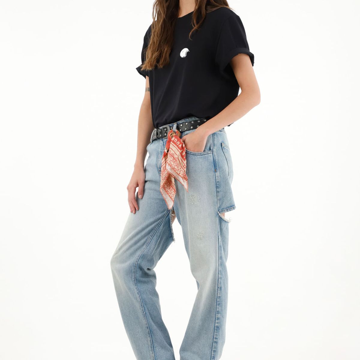 TENNIS - Jean Recto tiro alto con detalles desflecados para mujer