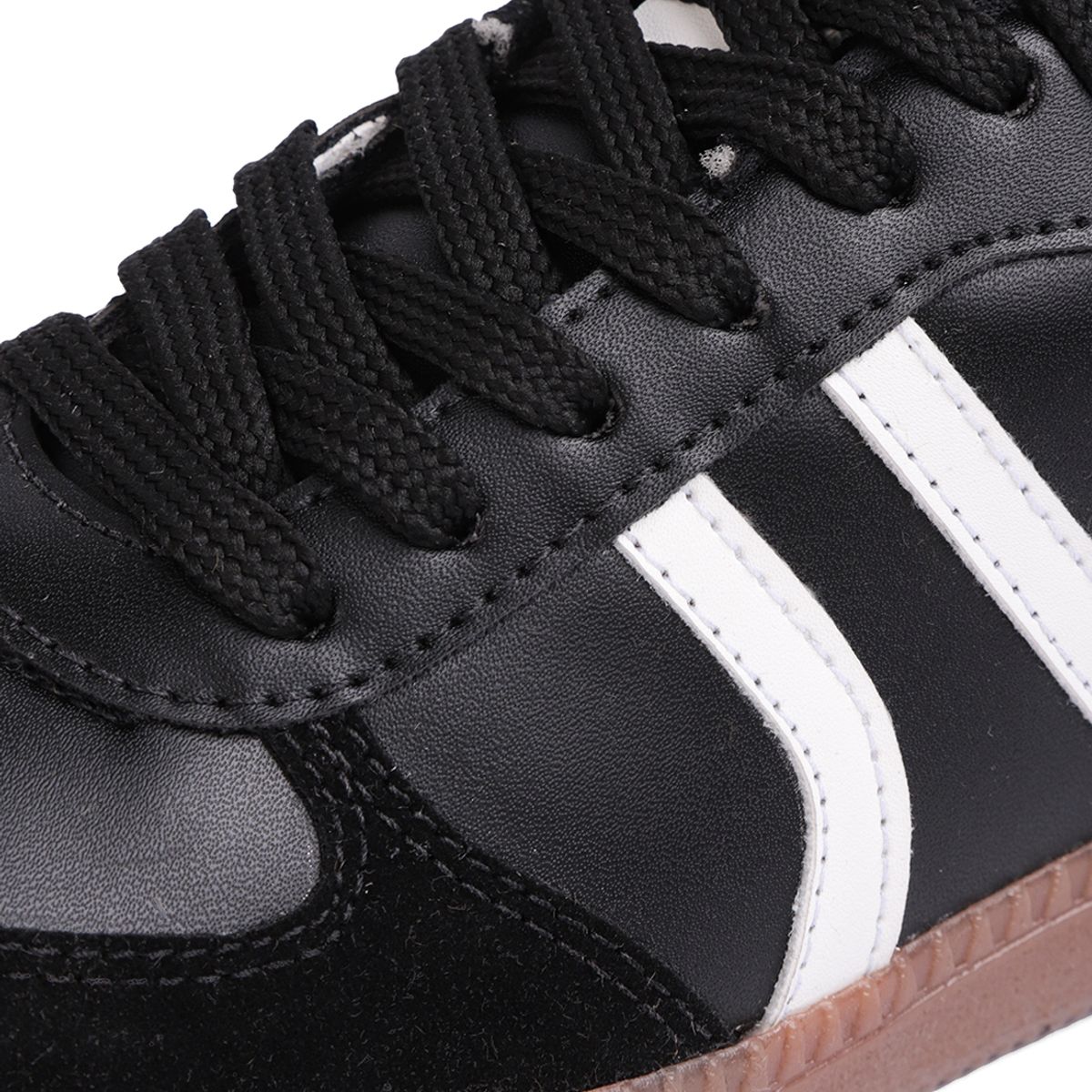 SEVENTEEN - DEPORTIVO NEGRO CON BLANCO SEVENTEEN PARIS