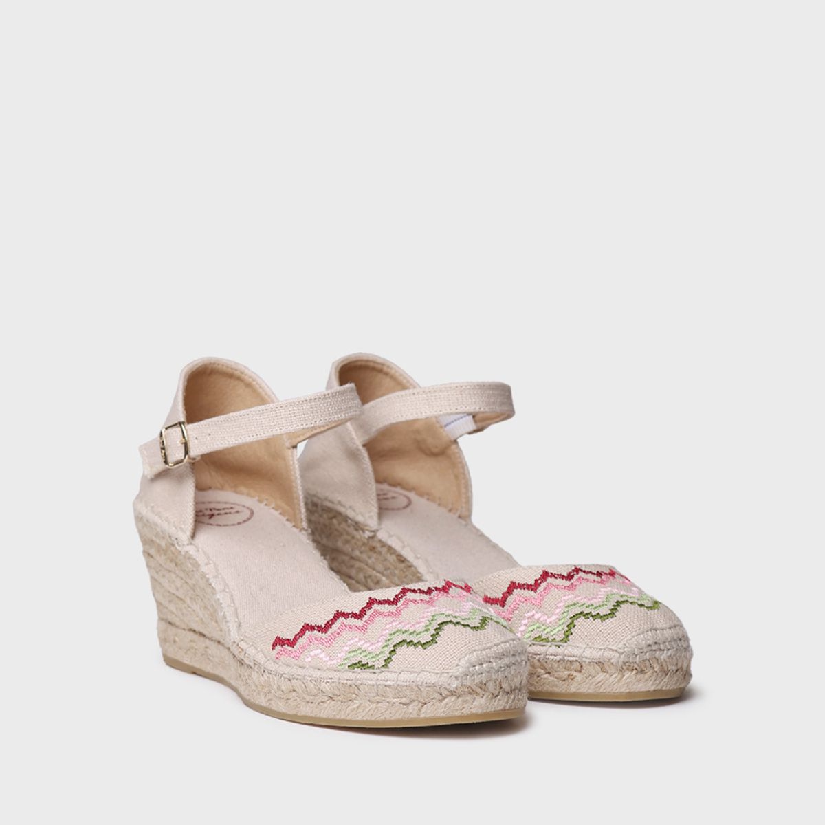 TONI PONS - Alpargata vegana de cuña con bordado en punto de cruz  JESSIE
