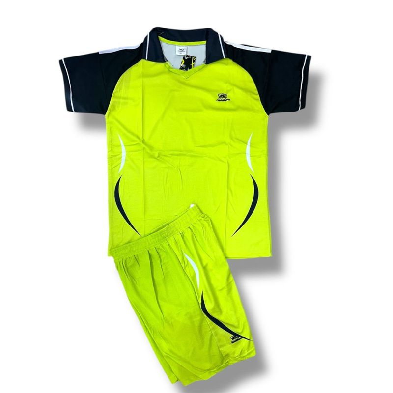 GENERICO - UNIFORME DEPORTIVO PARA FUTBOL VERDE CON MANGAS NEGRAS