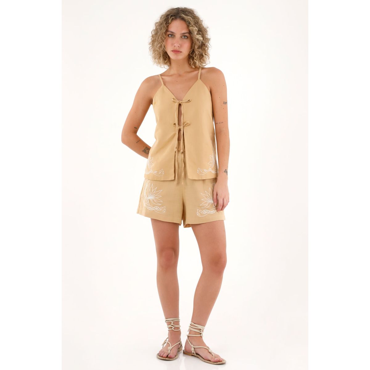 TOPMARK - Short con estampado decorativo café para mujer