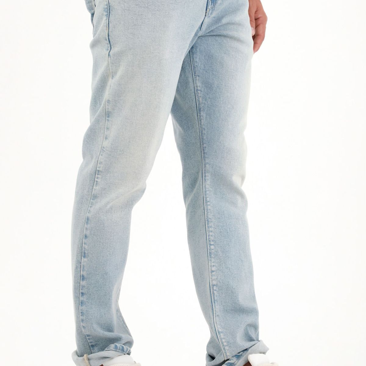 TENNIS - Jean Nudy azul claro con raqueta bordada en relojera para hombre