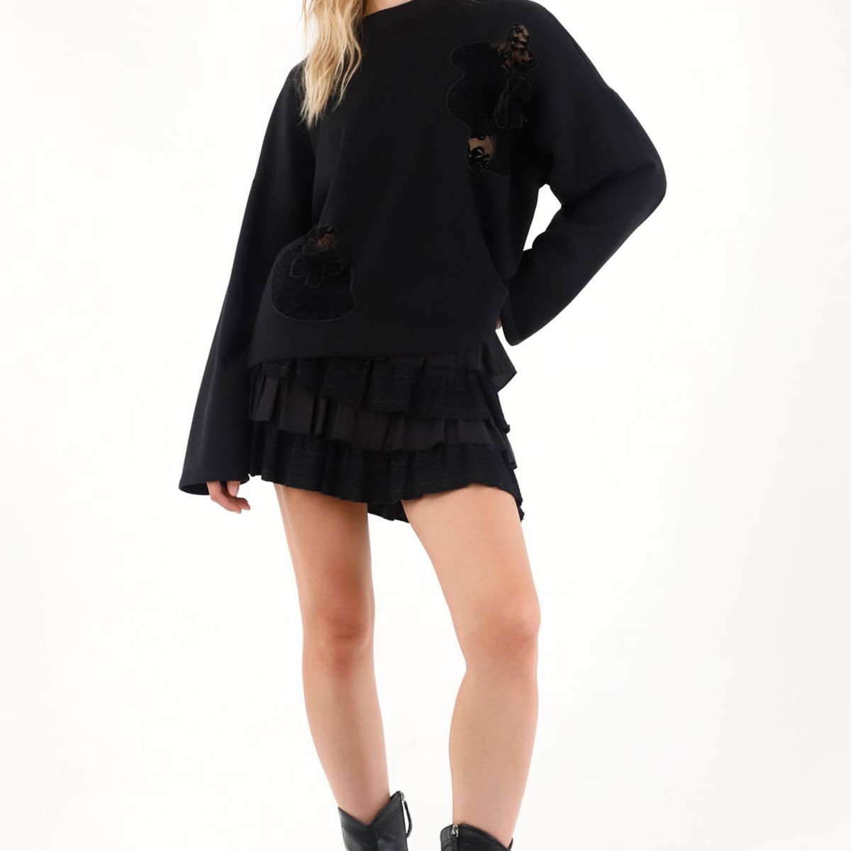 TENNIS - Buzo negro con detalles bordados para mujer