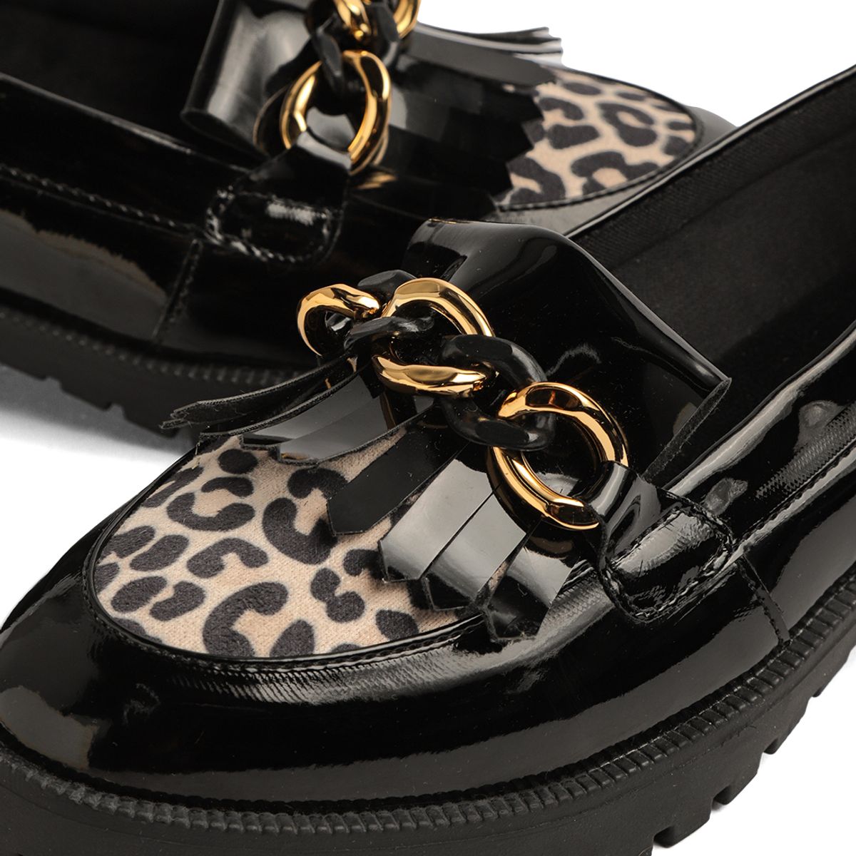 SEVENTEEN - ZAPATO NEGRO CON APLIQUE ANIMAL PRINT Y HERRAJE COMBINADO SEVENTEEN CORANNY