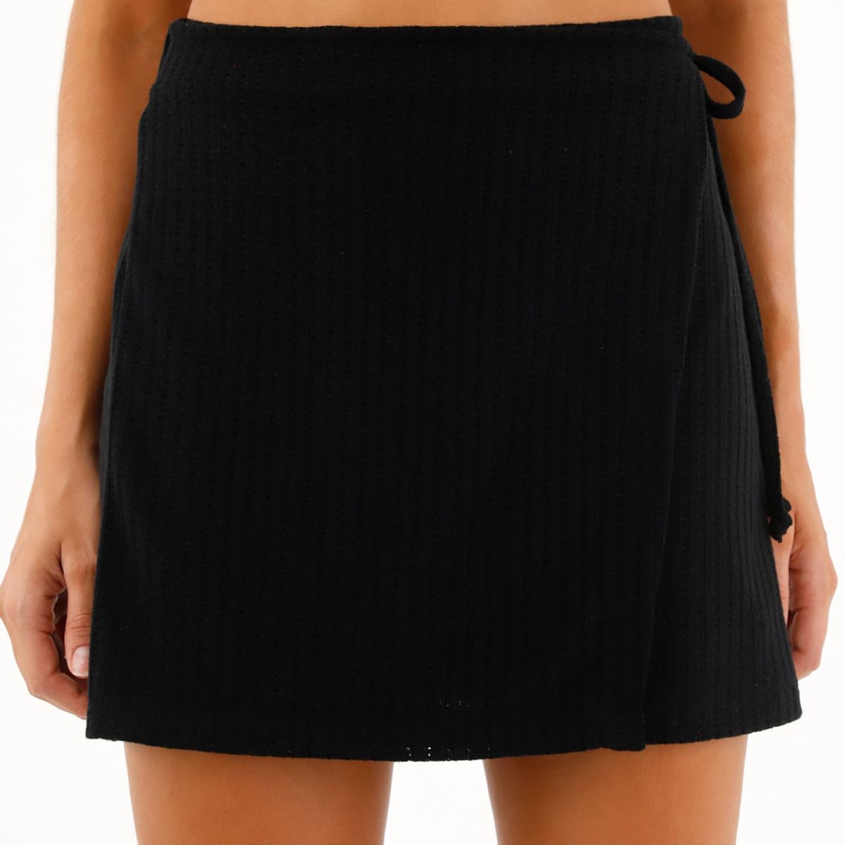 TOPMARK - Falda corta negra de tela con textura para mujer