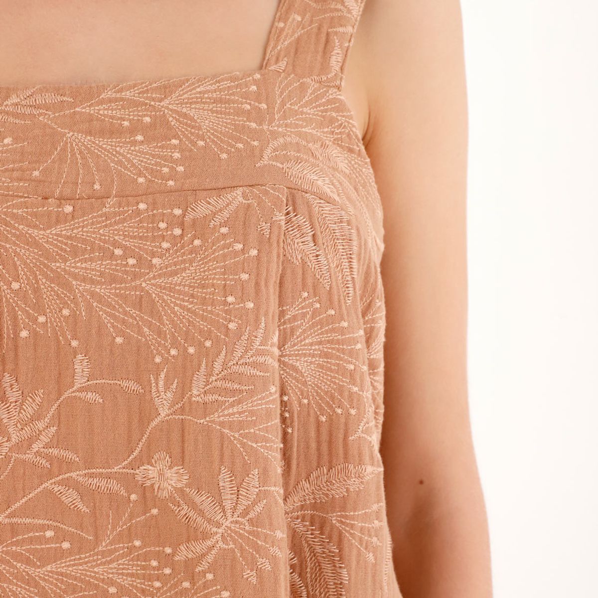 TOPMARK - Vestido corto café de tiras y bolero en ruedo para mujer