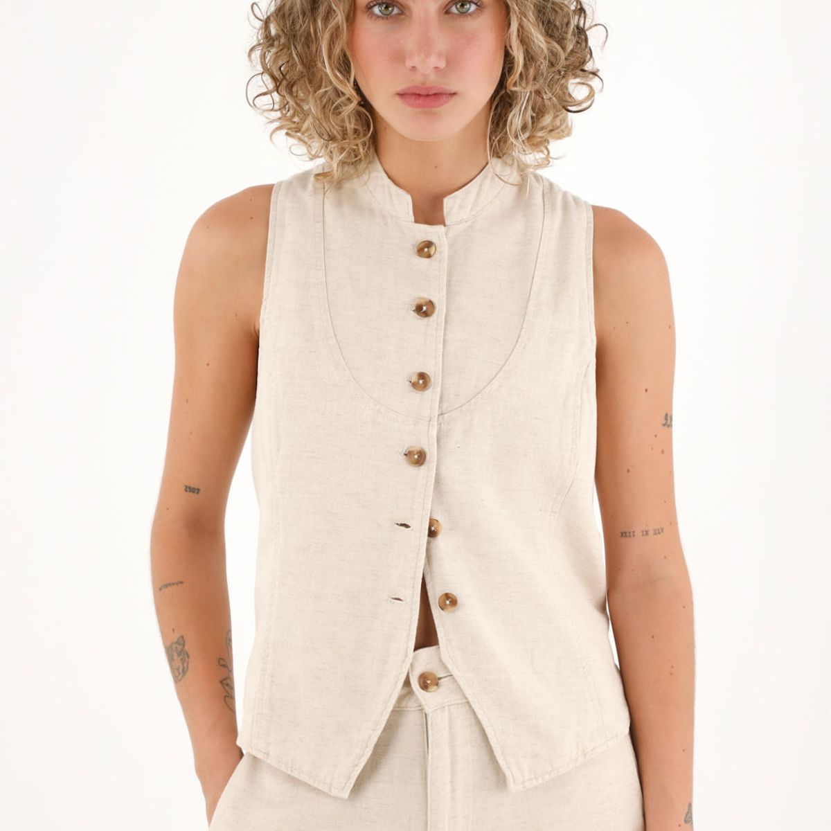 TOPMARK - Camisa manga sisa de botones crudo para mujer