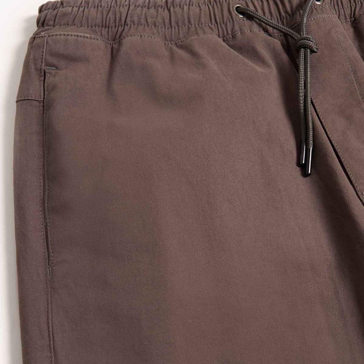 SEVEN SEVEN - Pantalón Jogger Con Bota Resortada  Para Hombre Café Seven Seven
