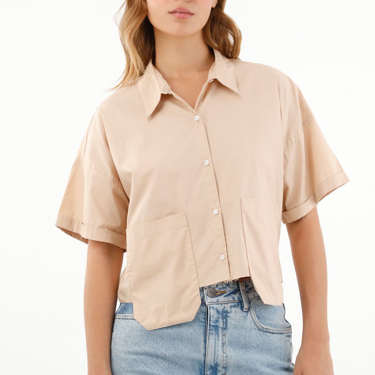 TENNIS - Camisa café con ruedo al corte para mujer