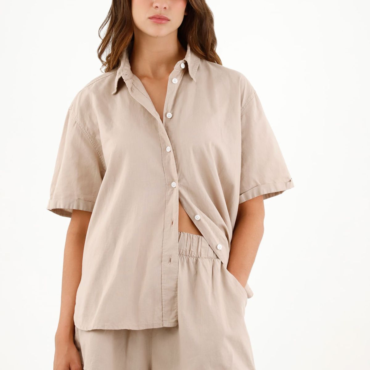 TENNIS - Camisa café clásica para mujer