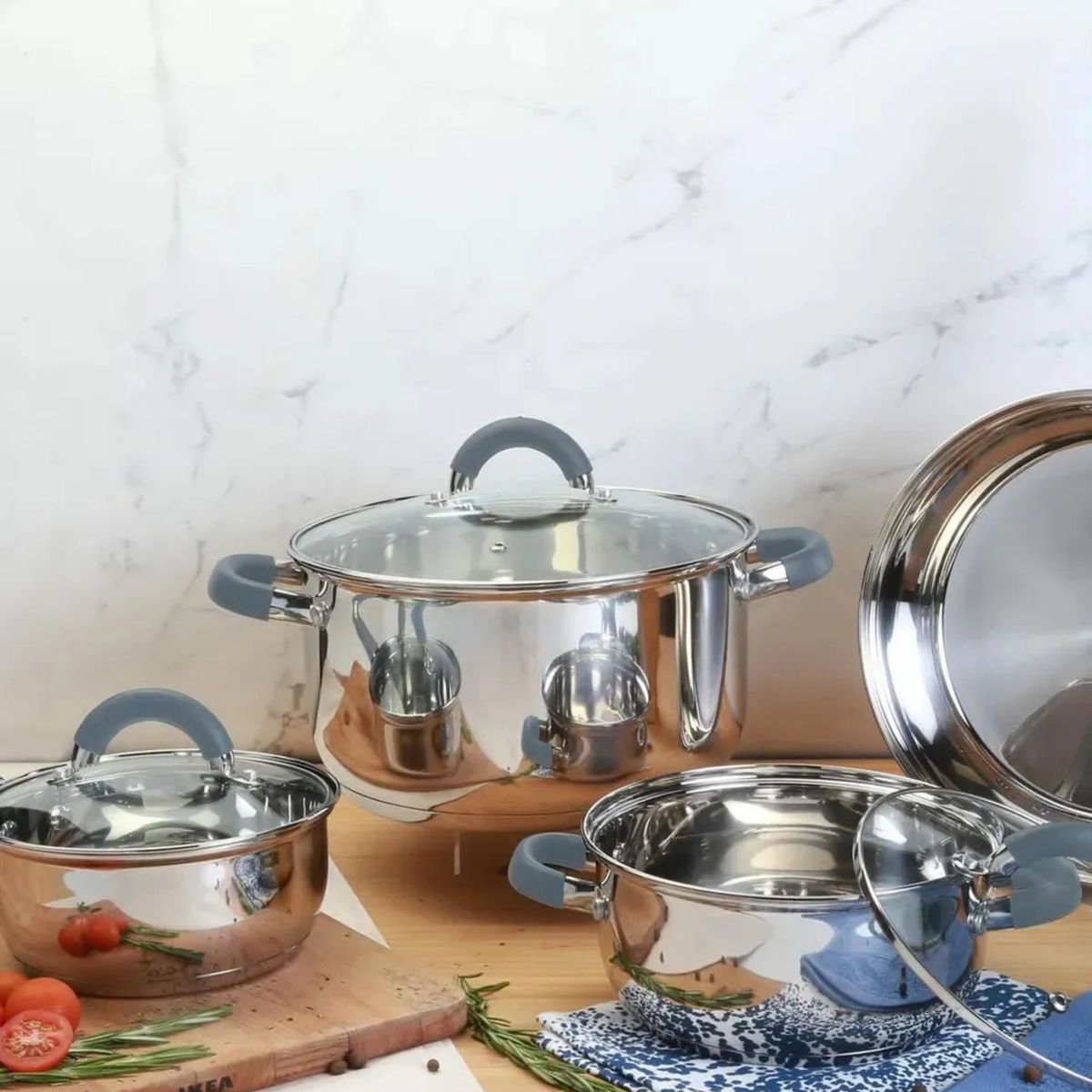 HOME ELEMENTS - Olla En Acero Inoxidable 18 Cm 2.5 Lt Con Tapa