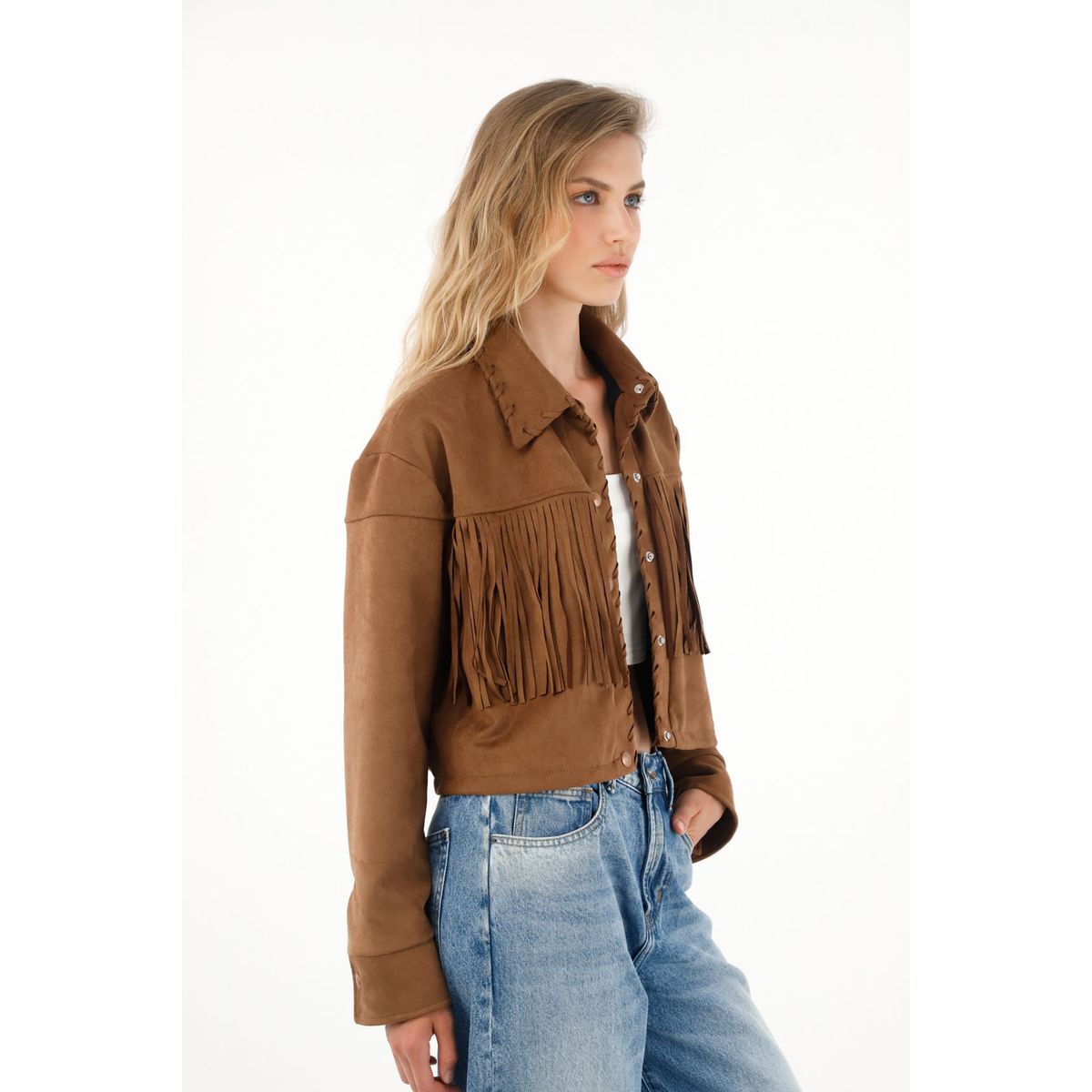 TENNIS - Chaqueta café en suede con flecos para mujer