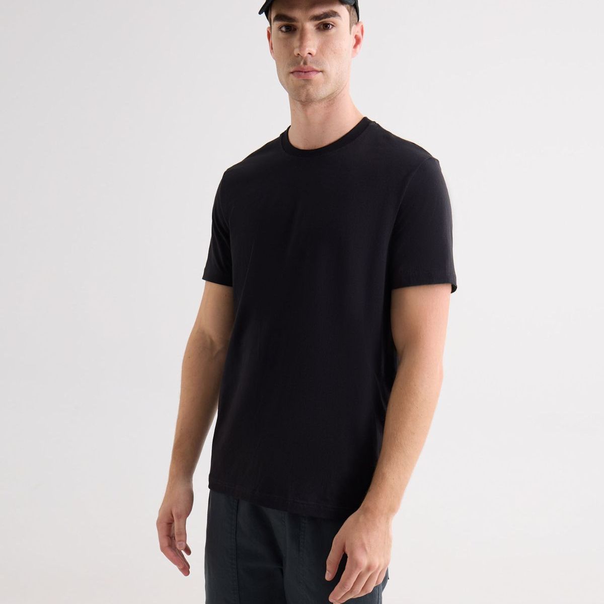 SEVEN SEVEN - Camiseta De Hombre  Color Negro Marca Seven Seven #45092726