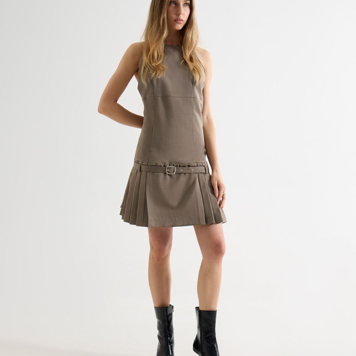 SEVEN SEVEN - Vestido Mini De Tablas Con Cinturón  Para Mujer Café Seven Seven