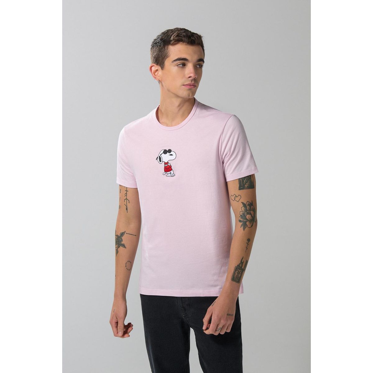 KOAJ - KOAJ Camiseta cuello redondo unicolor con arte de Snoopy Hombre
