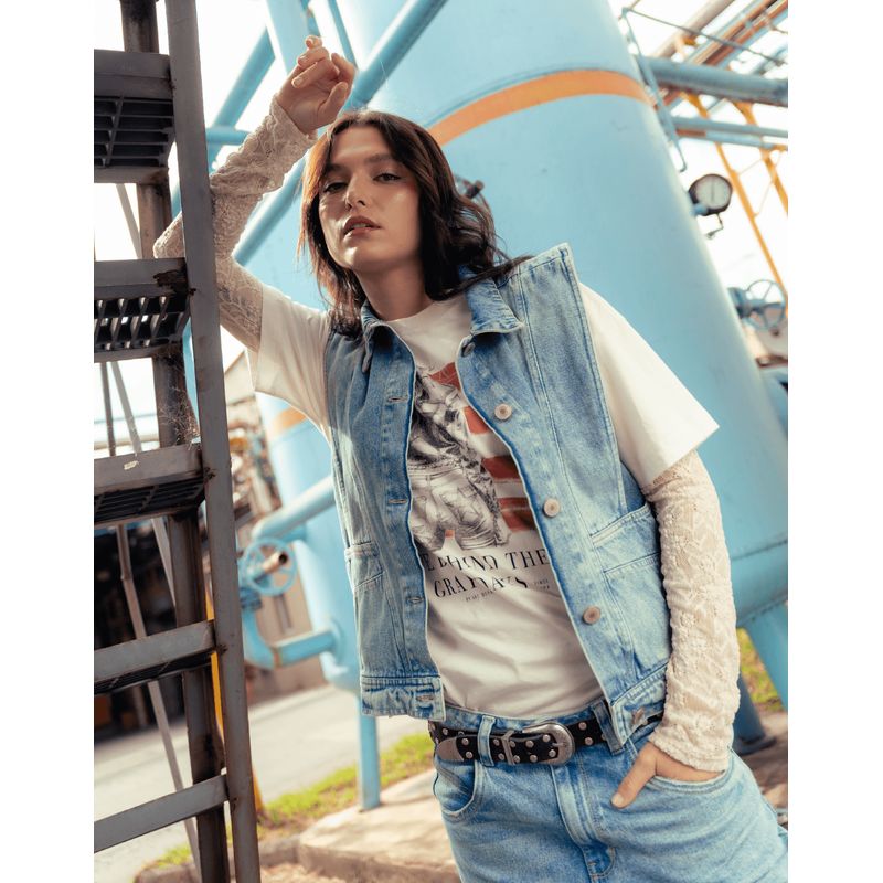 COLOR BLUE - Chaleco En Denim Con Cortes