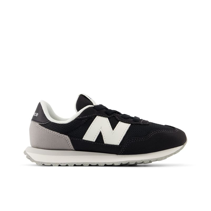 NEW BALANCE - Tenis Deportivos New Balance Original Negros Para Niños Lacoste