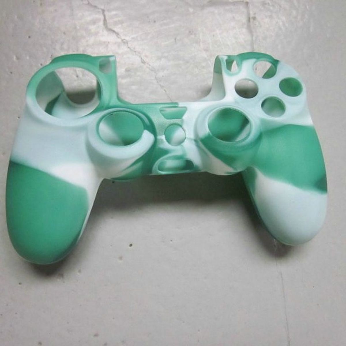 GENERICO - FUNDA FORRO PROTECTOR CONTROL MANDO PS4 VETAS VERDEBLANCO