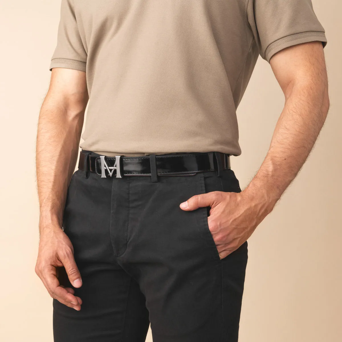 MARIO HERNANDEZ - Cinturón Casual Monograma Doble Faz Negro Brillante Café