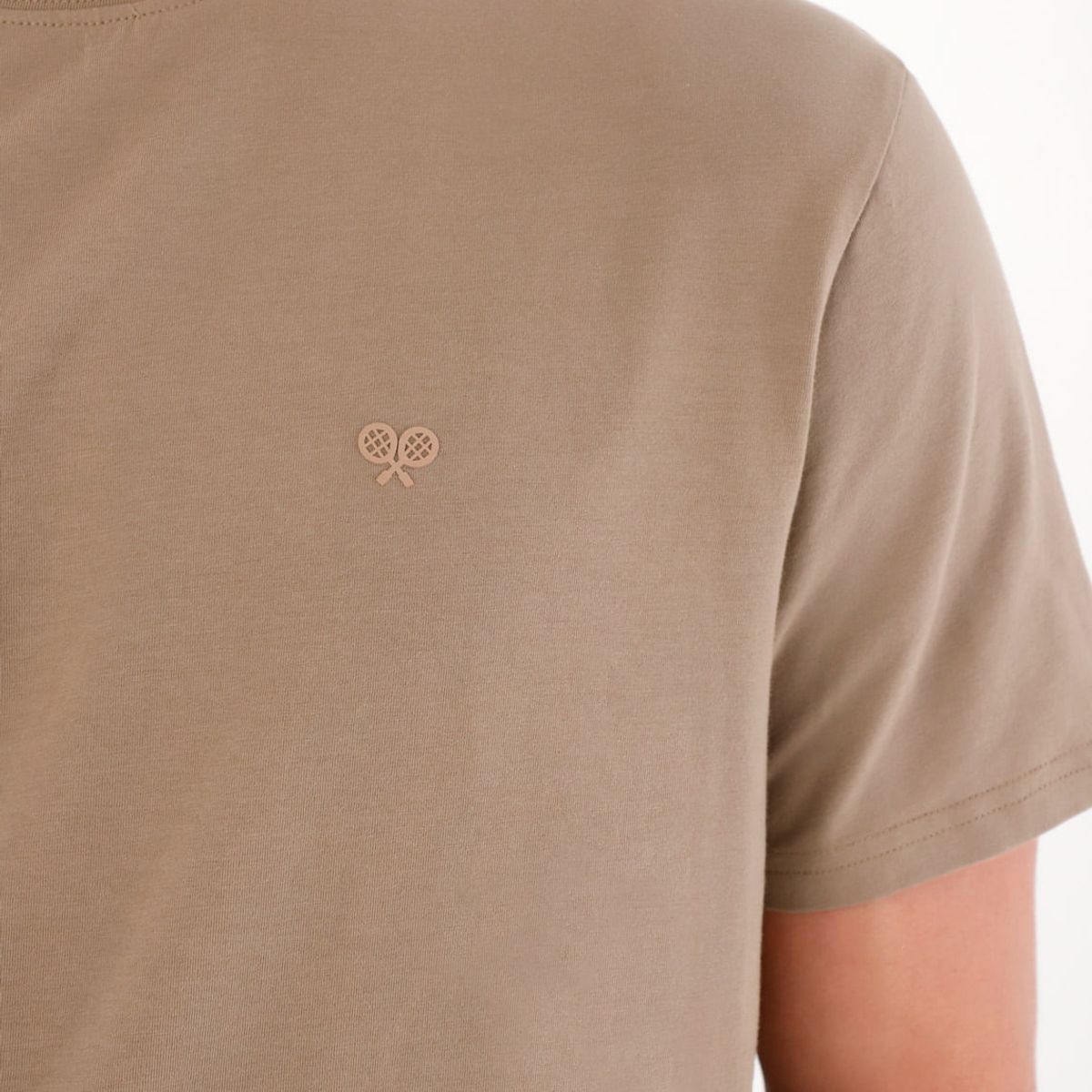 TENNIS - Camiseta básica con mini print café para hombre