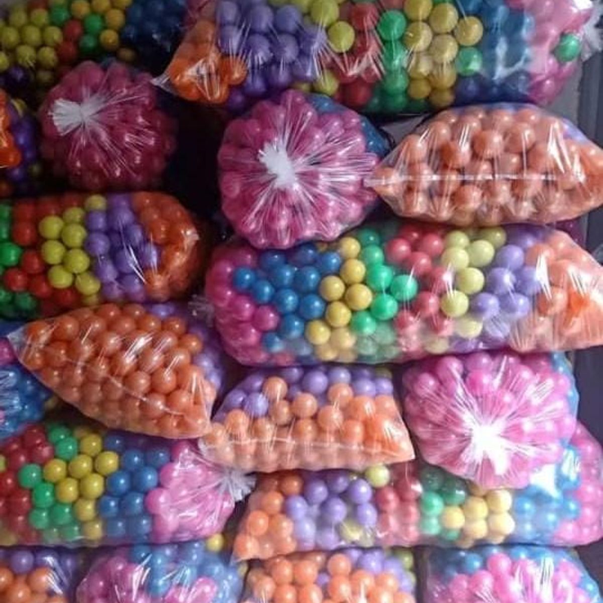 GENERICO - Bulto de 500 Pelotas para Piscina  Multicolor
