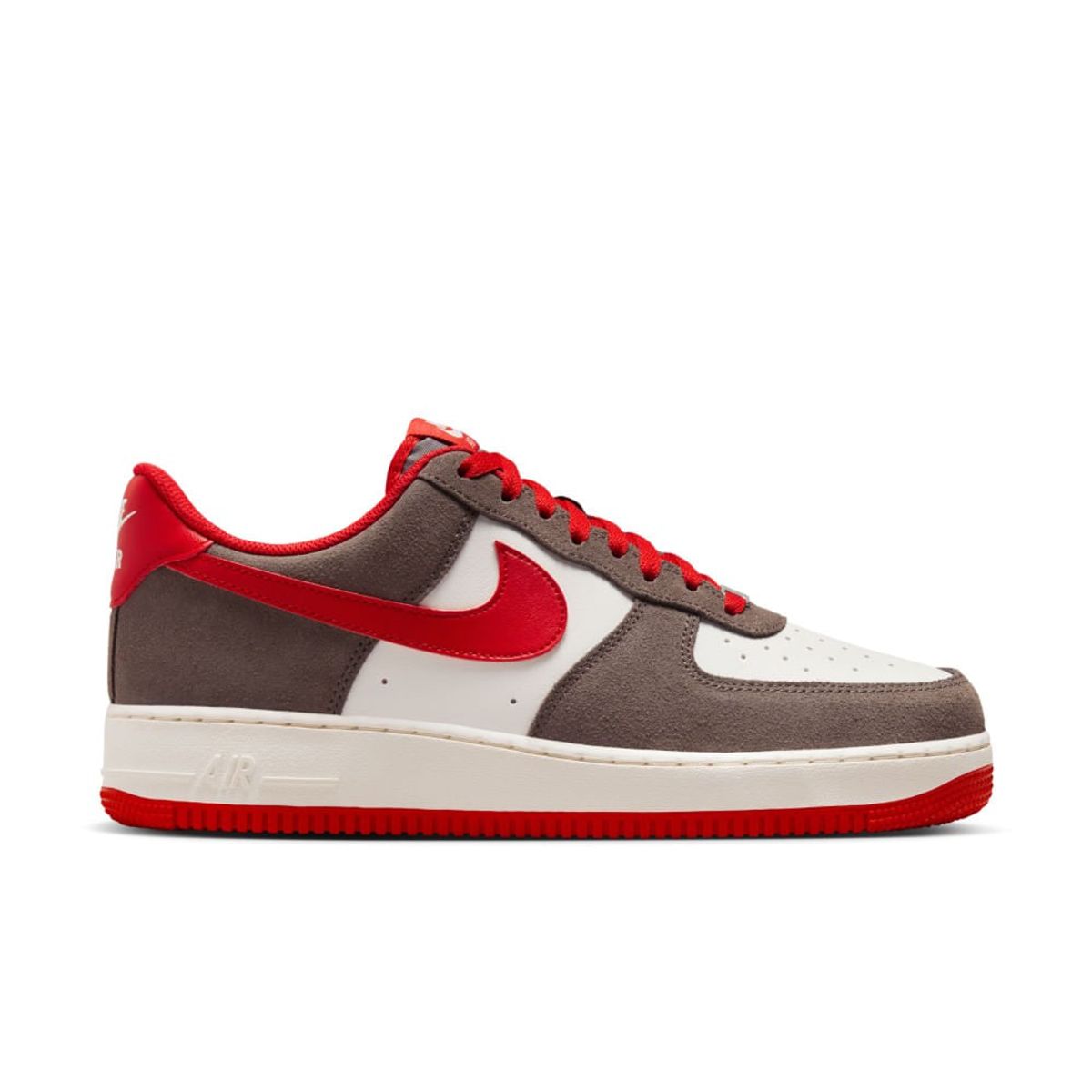 NIKE - Nike Air Force 1 07 Lv8 Rugby Tenis cafe de hombre lifestyle
