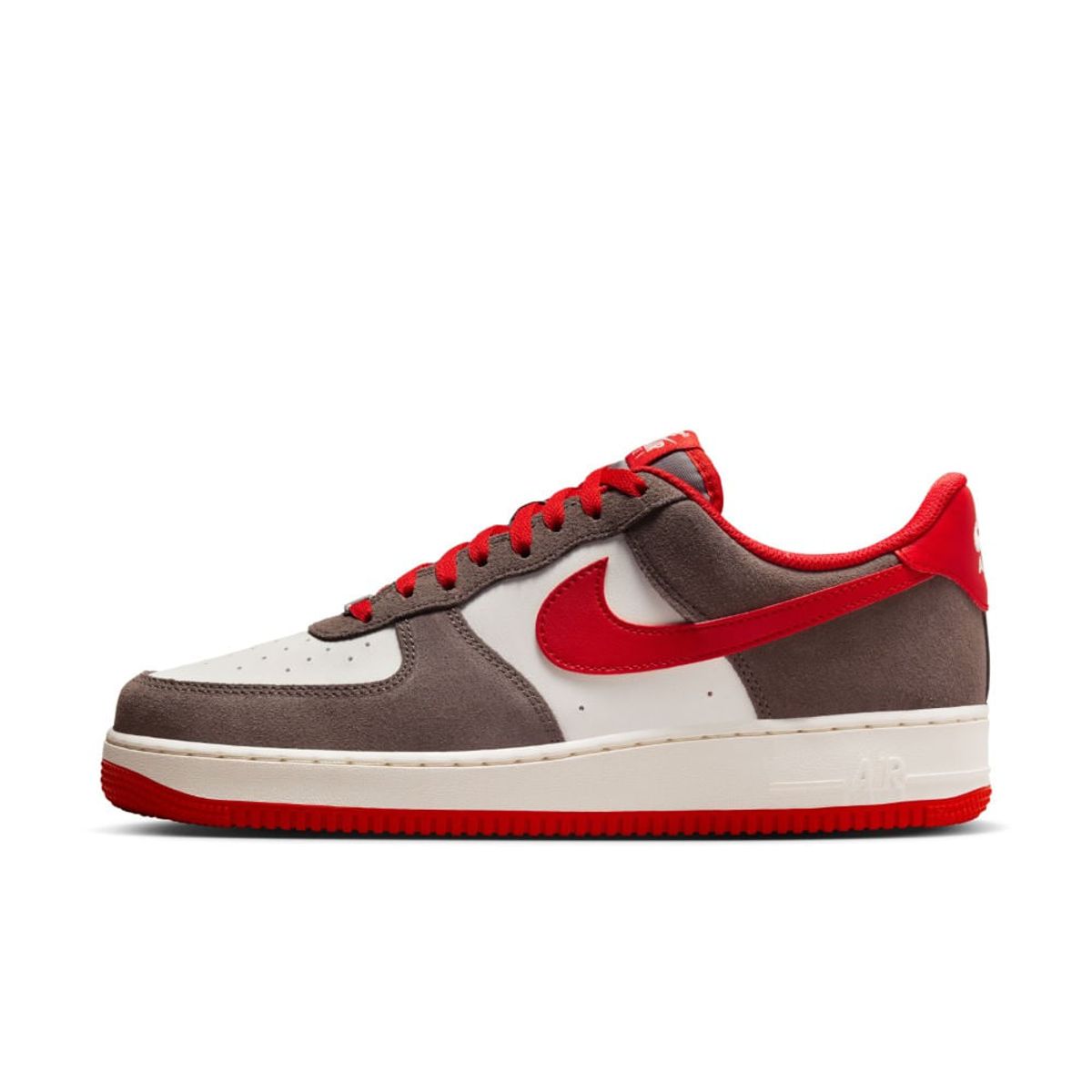 NIKE - Nike Air Force 1 07 Lv8 Rugby Tenis cafe de hombre lifestyle