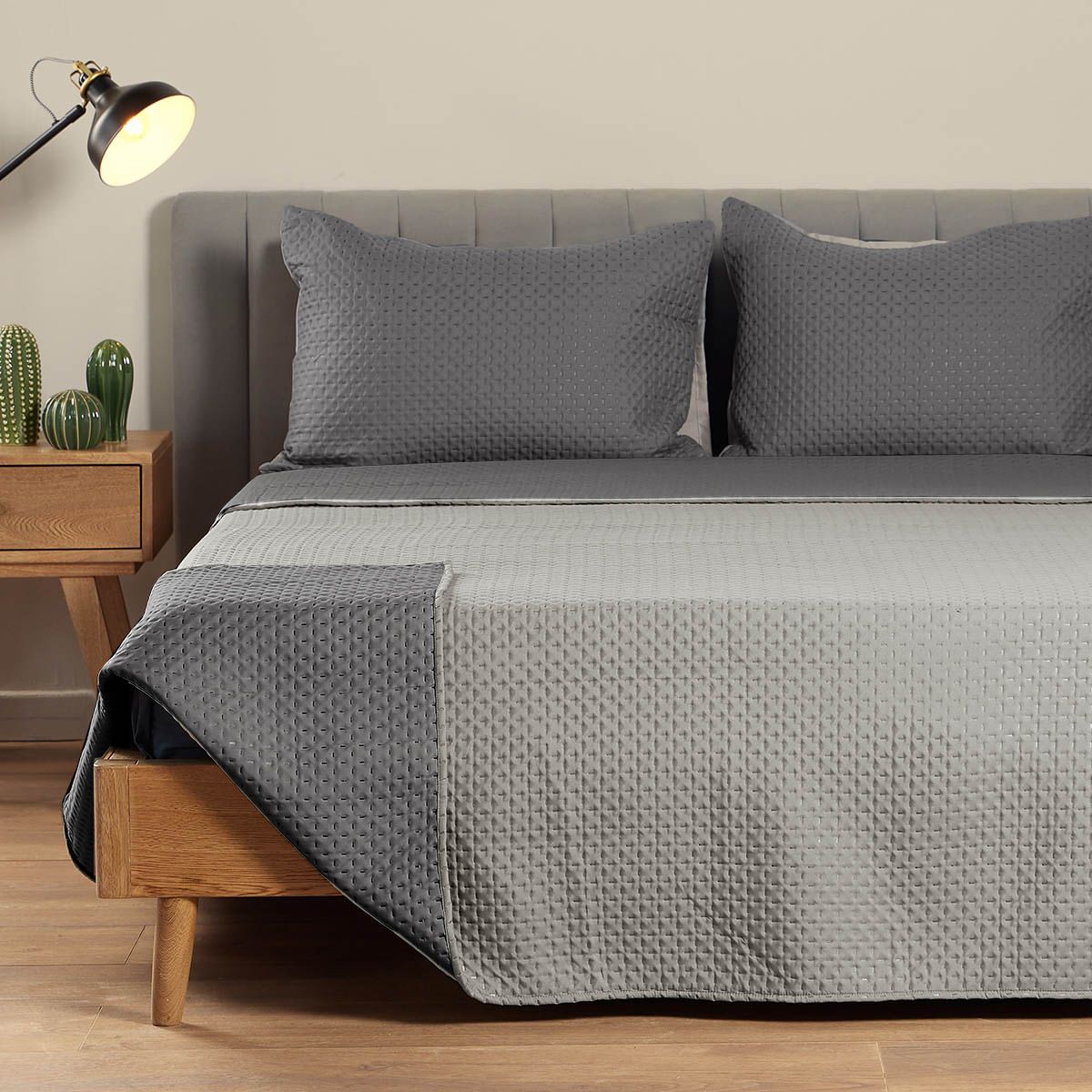 DISTRIHOGAR - Cubrelecho tipo Quilt Doble Faz Microfibra Gris Semidoble