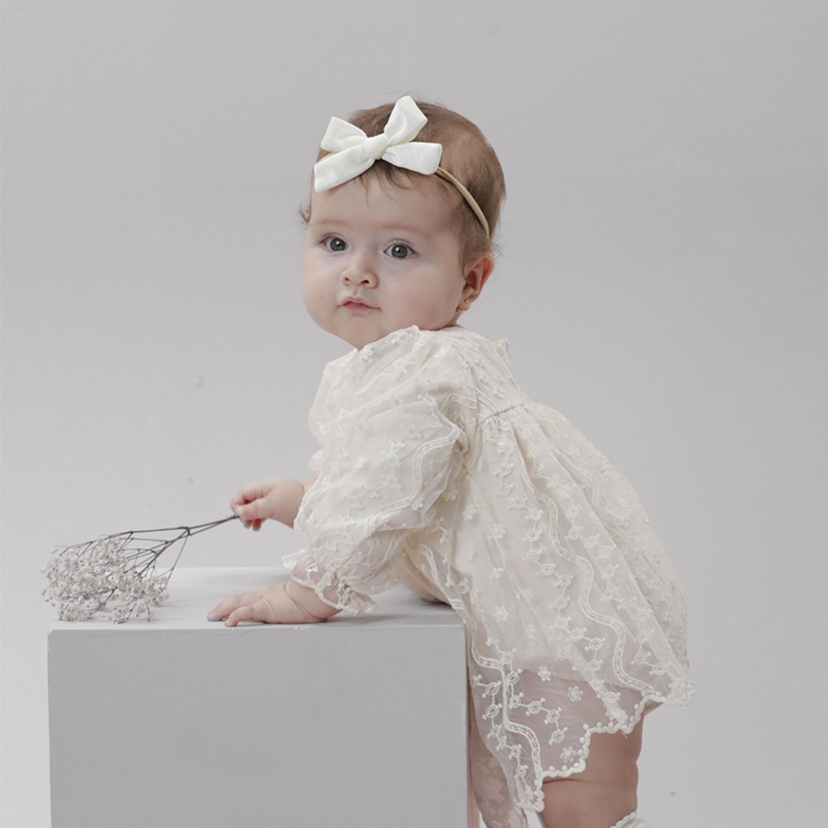BABY SAMUU - Vestido con bordados Dhalia