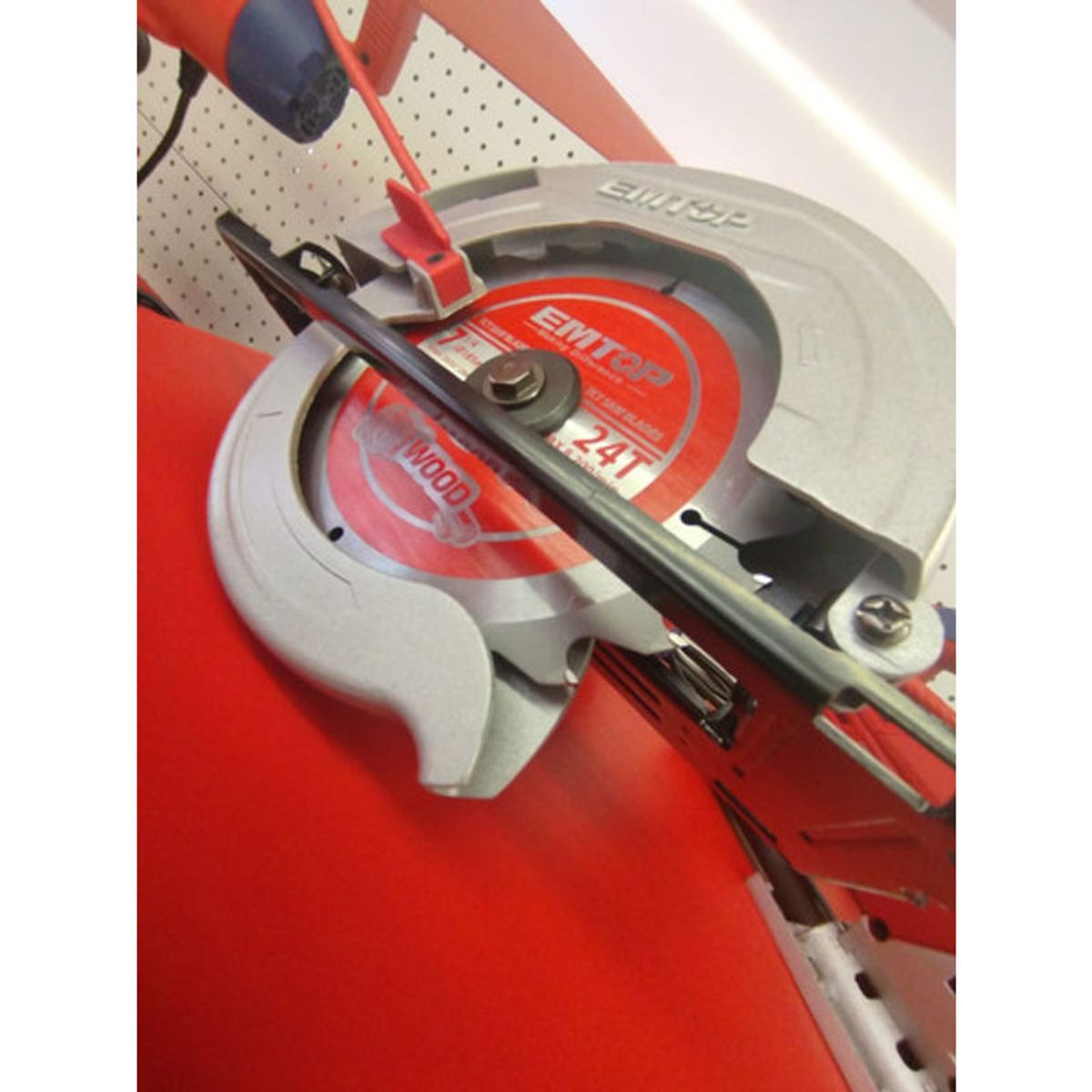 GENERICO - Sierra Circular 1400w 7-14 Industrial Emtop