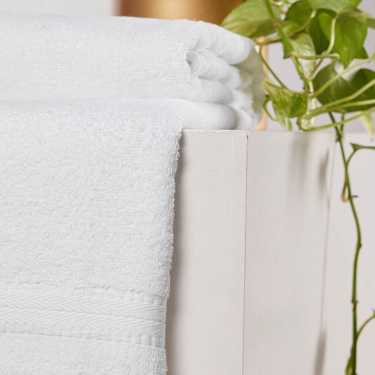 DISTRIHOGAR - Set x 4 Toallas: 2 Cuerpo y 2 Manos 100% Algodón 330 gr Joe Blancas