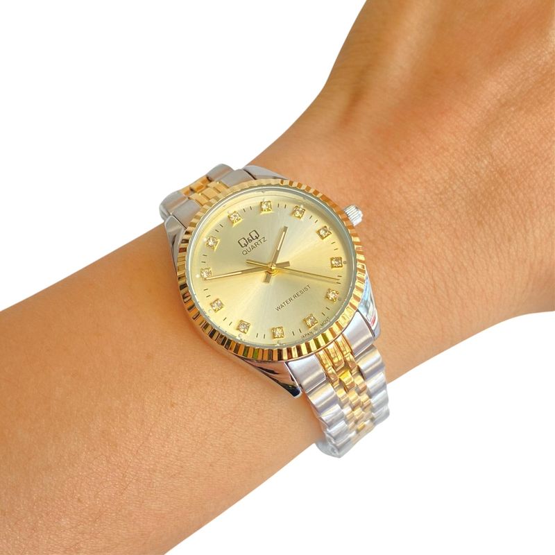 Q&Q - Reloj Q&Q Bicolor Fondo Dorado QYQ Con Piedras Acero Original + Caja