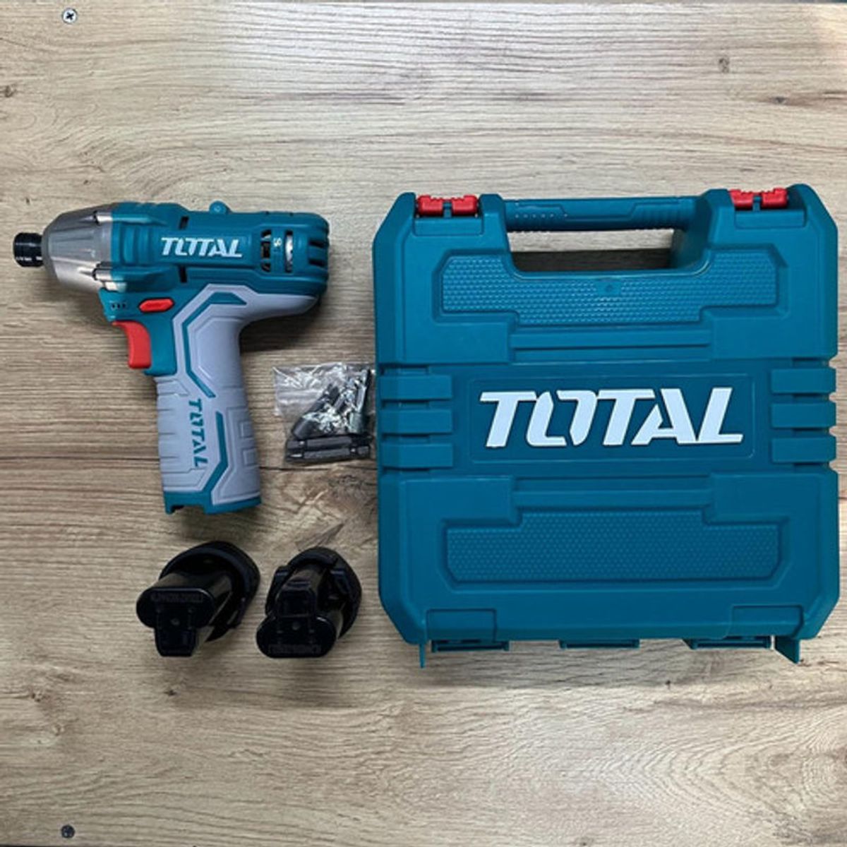 TOTAL - Atornillador Impacto Inal 14 100nm + 2 Baterias Total