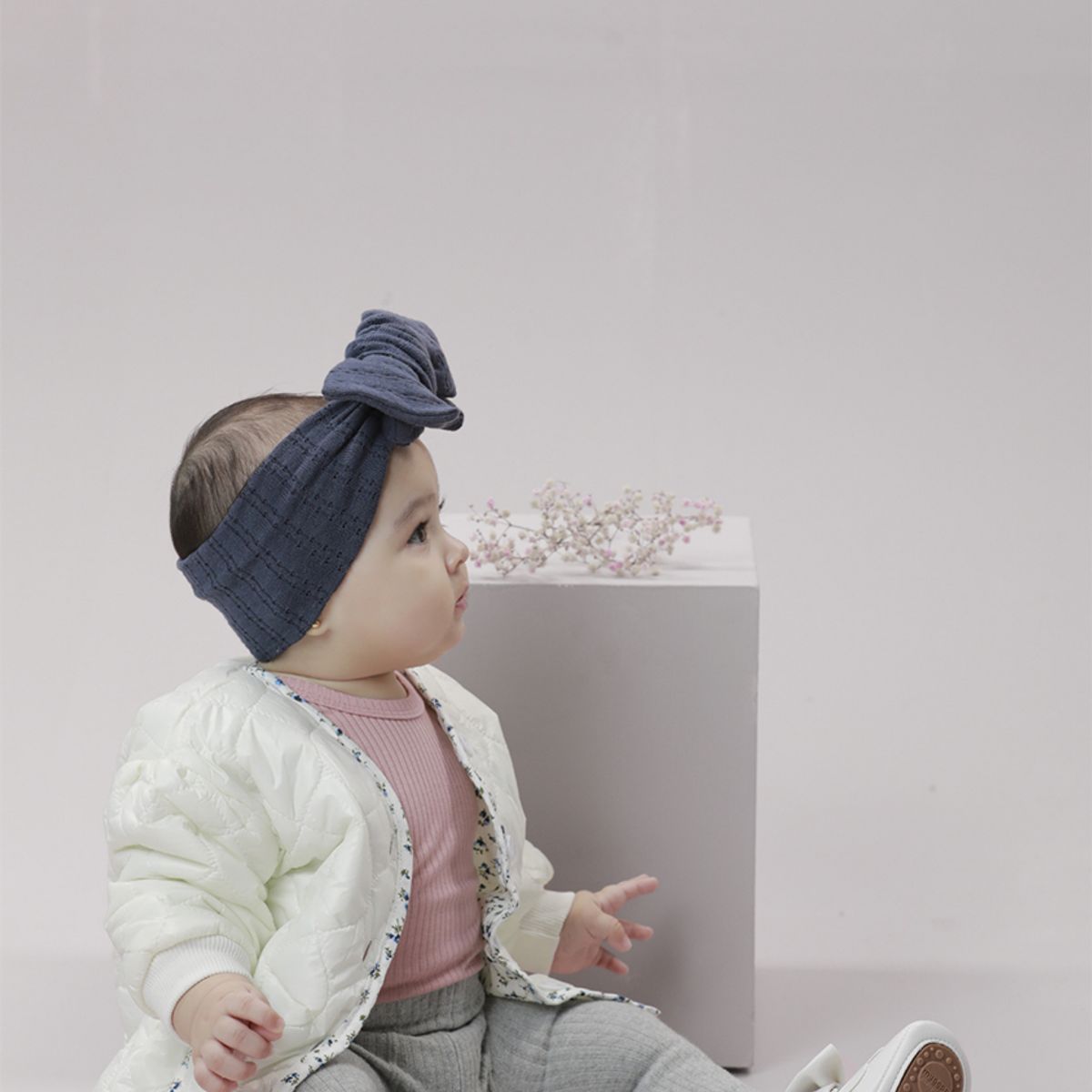 BABY SAMUU - Chaqueta Acolchada con Detalles Florales