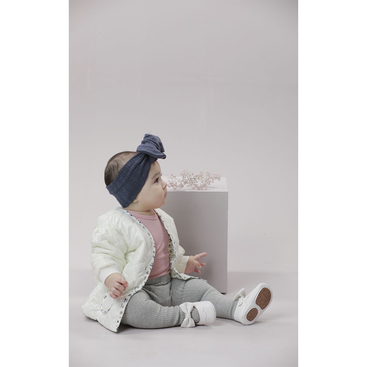 BABY SAMUU - Chaqueta Acolchada con Detalles Florales